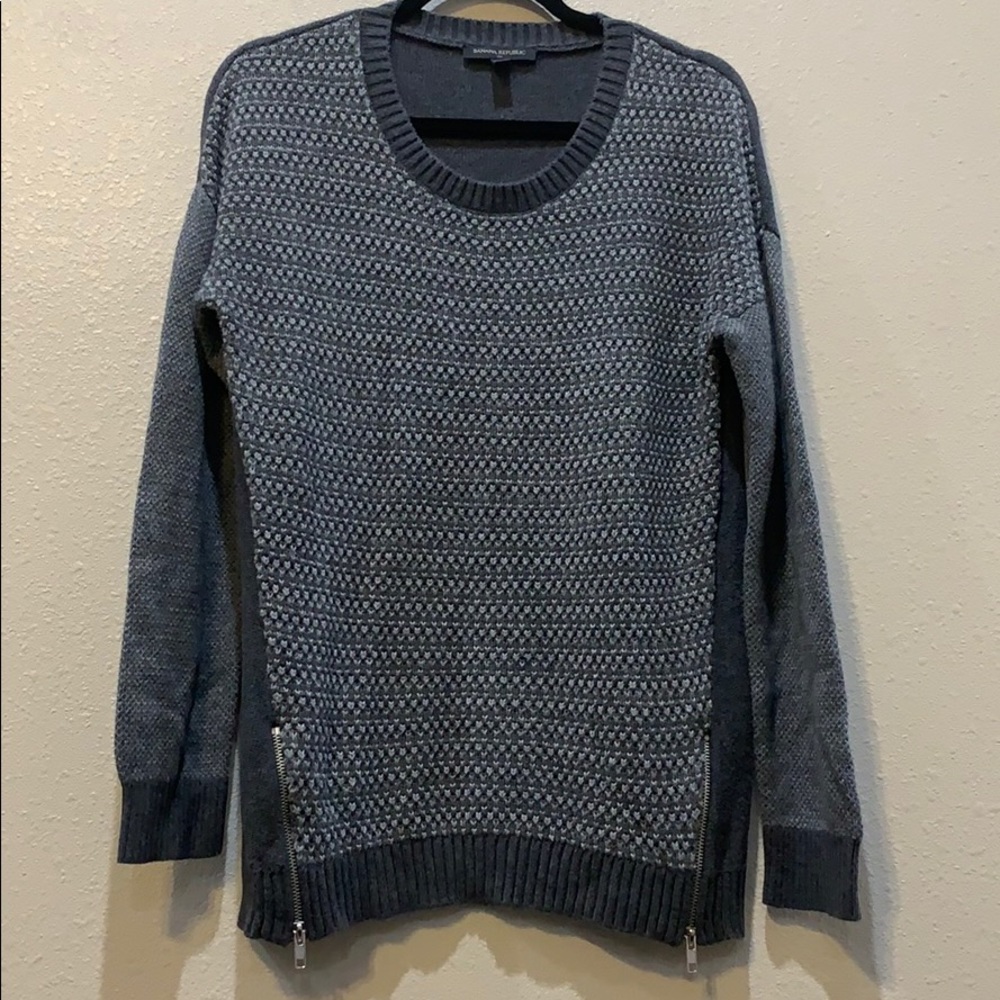 Women’s Banana Republic sweater